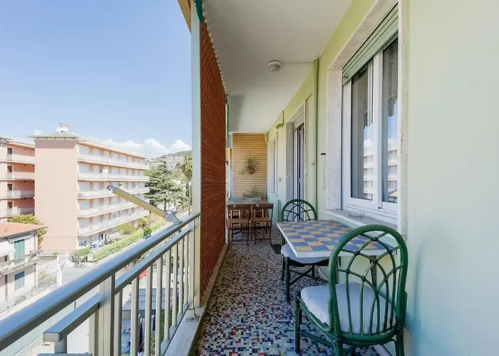Victoria Apartment *